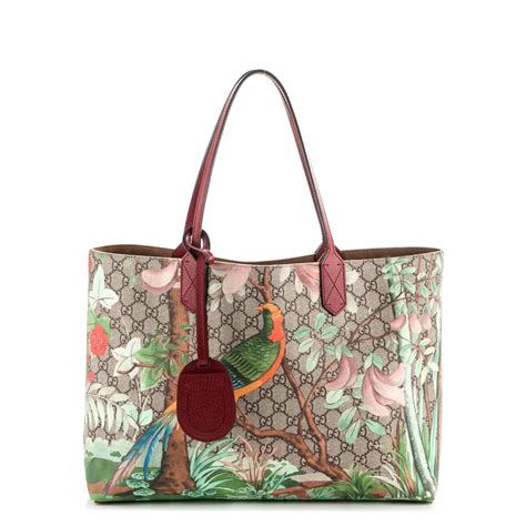 gucci tian supreme tote|GUCCI GG Supreme Monogram Tian Medium Shopping Tote.